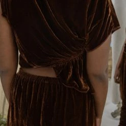 Baserange Rossia Top In Ocular